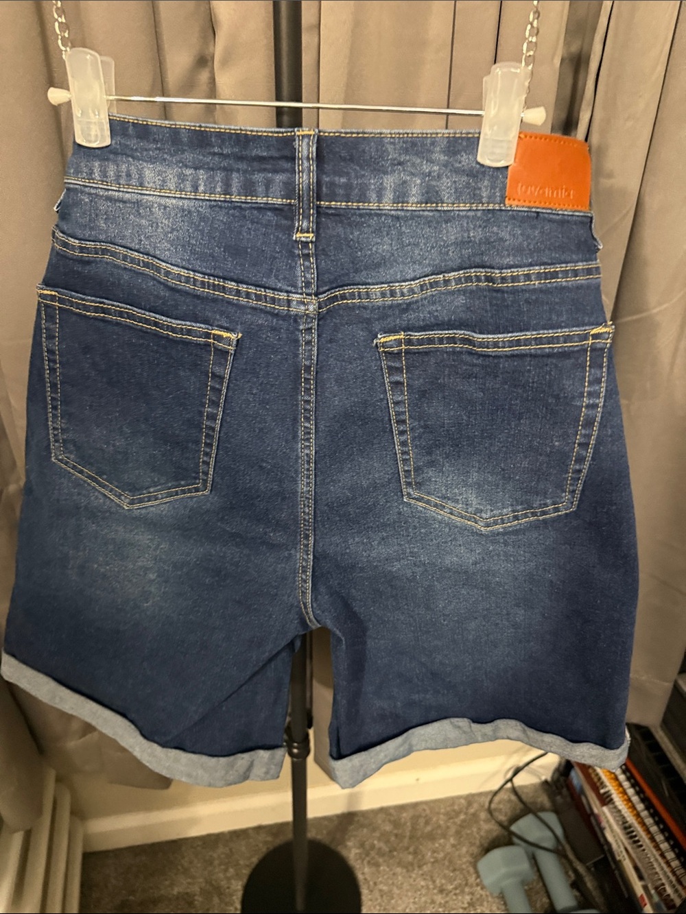 Vavamia Women's Mid Wash Denim Roll-Cuff Shorts - Picture 2 of 3